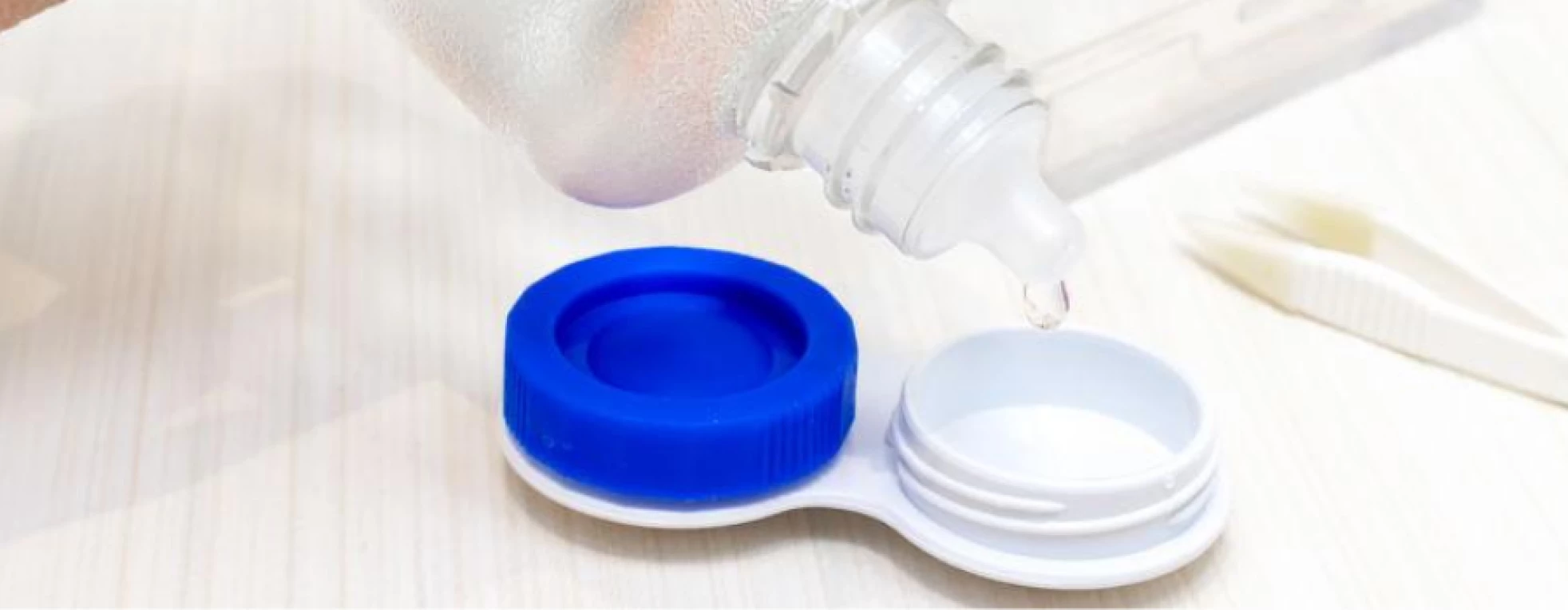 Wat is het nut van lenzenvloeistof?