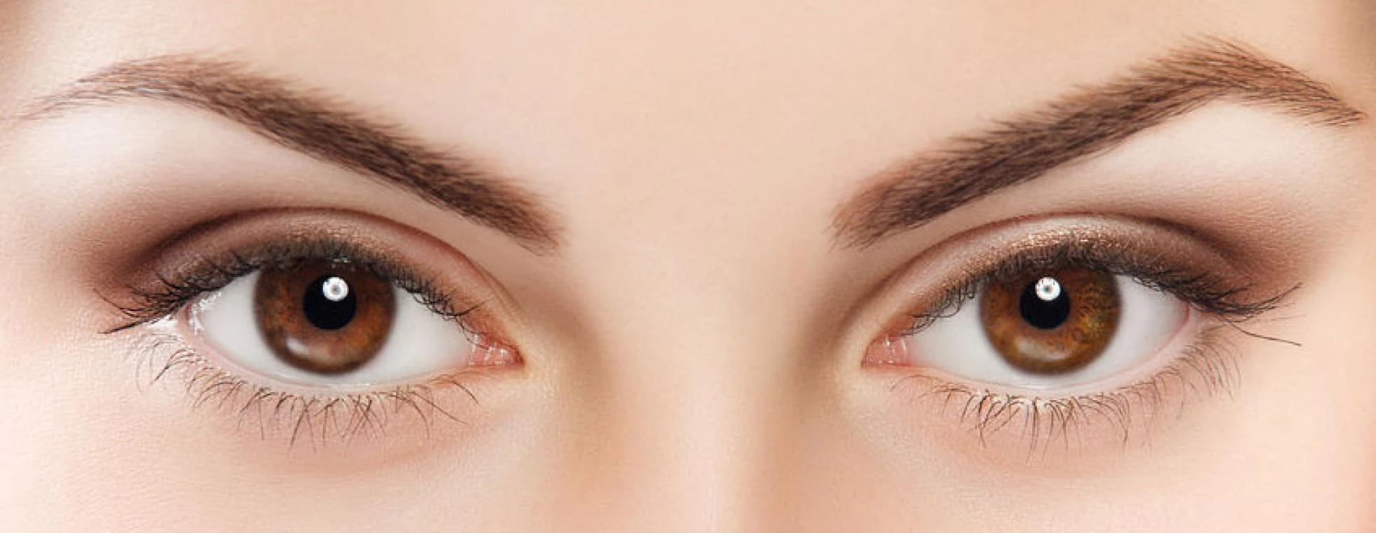 Farbige Kontaktlinsen für dunkle Augen