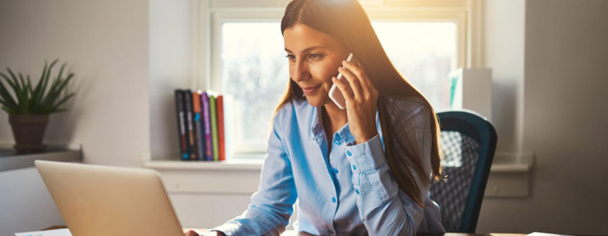 Lentes de contacto en la oficina